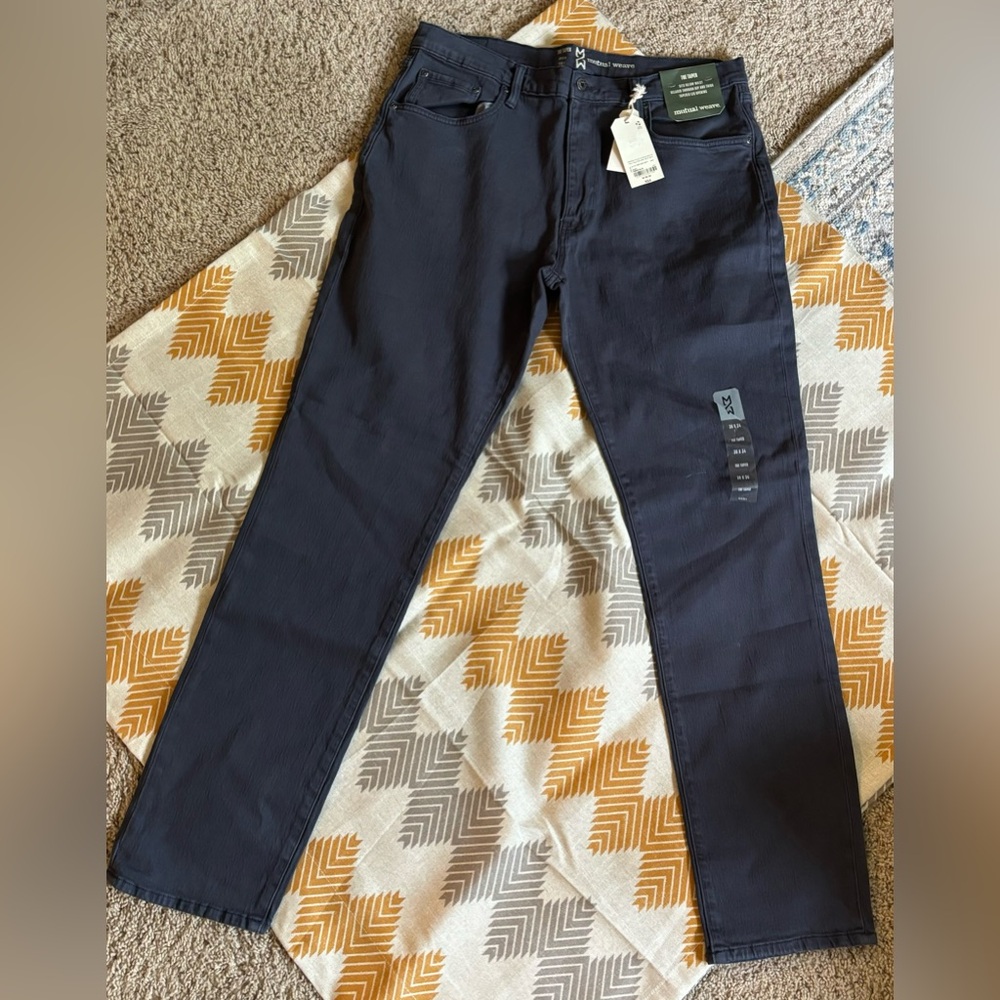 NWT Mutual Weave Men’s Navy Blue Taper Pants